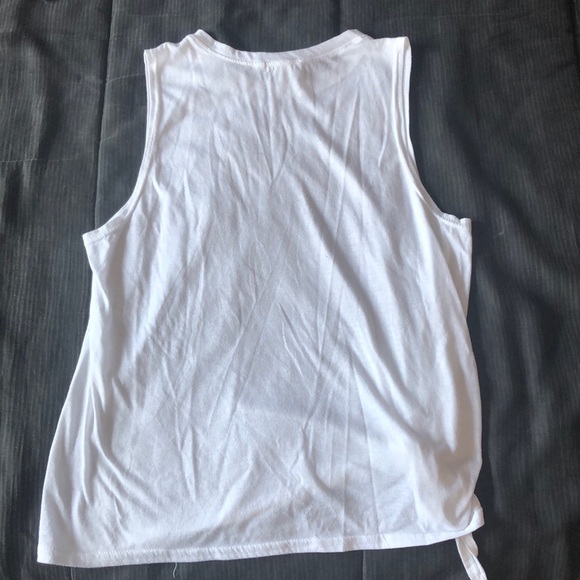 Graphic tank - Picture 2 of 2